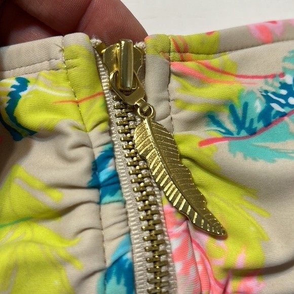 XHILARATION Size Small Swim Bikini Top Tan Pink Blue Feathers Removable Pads NWT - Picture 2 of 10